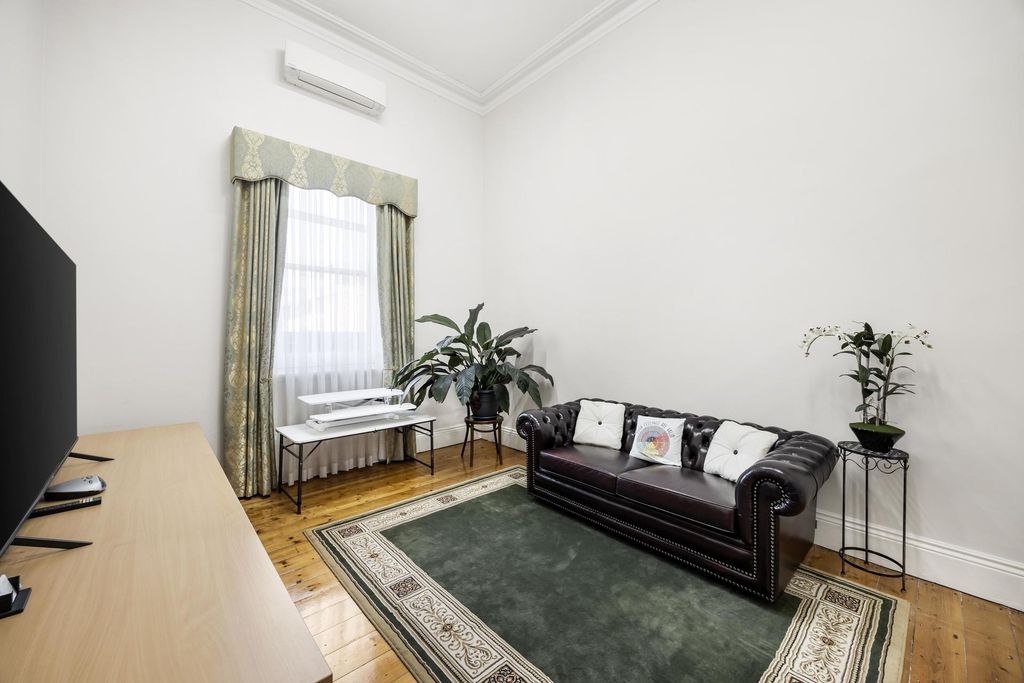 Room 8